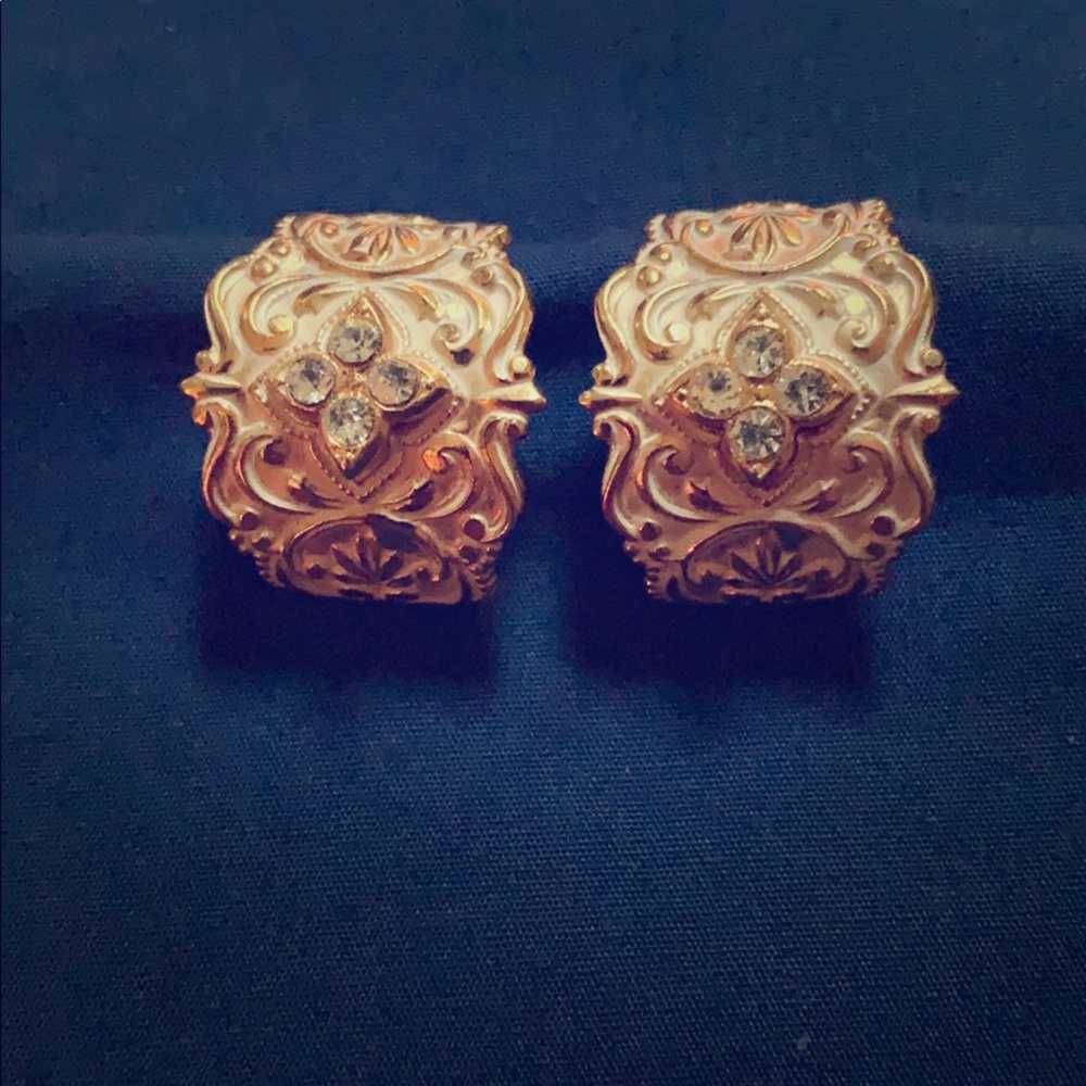 Vintage Costume Clip Rhinestone Earrings 💛